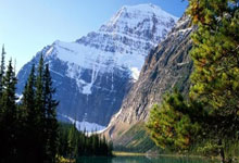 法布里吹意杯米兰德比，近2次执法米兰不胜，近4次国米全胜.